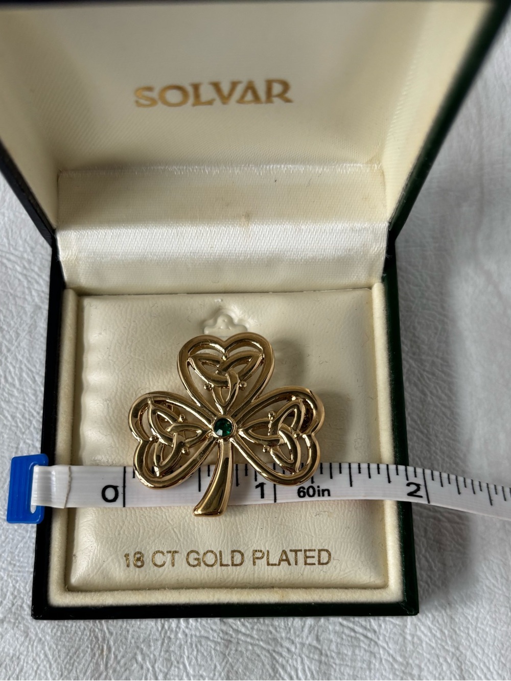 18K Gold Plated Shamrock  Brooch with Trinity Knot Leaves and Green Stone - Picture 6 of 12